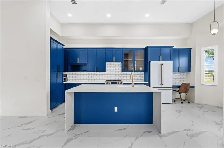 2160  Vardin  PL, Naples, FL 34120