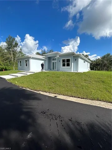 3423  24th SE AVE, Naples, FL 34117