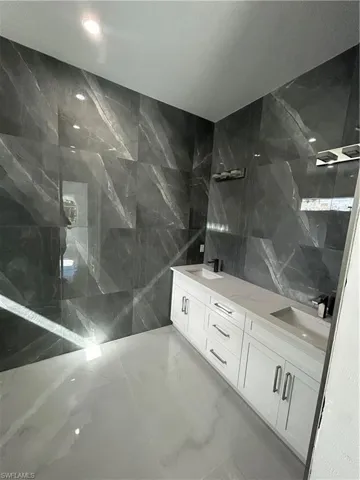3423  24th SE AVE, Naples, FL 34117