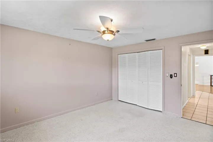 Guest bedroom.