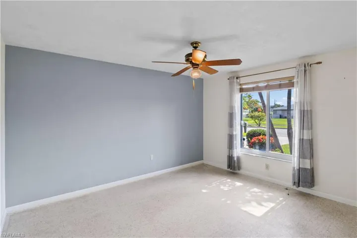 Spacious secondary bedroom with more natural light!!!