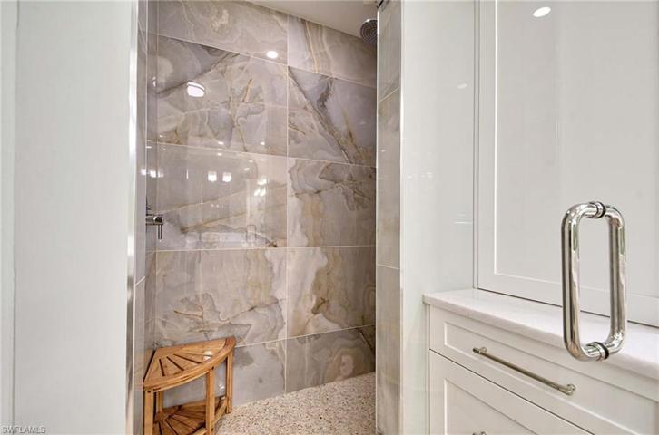 410 Flagship DR # 705, NAPLES FL 34108