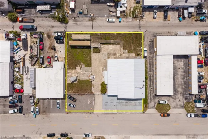 916 Se 14th Ave, Cape Coral, Florida 33990