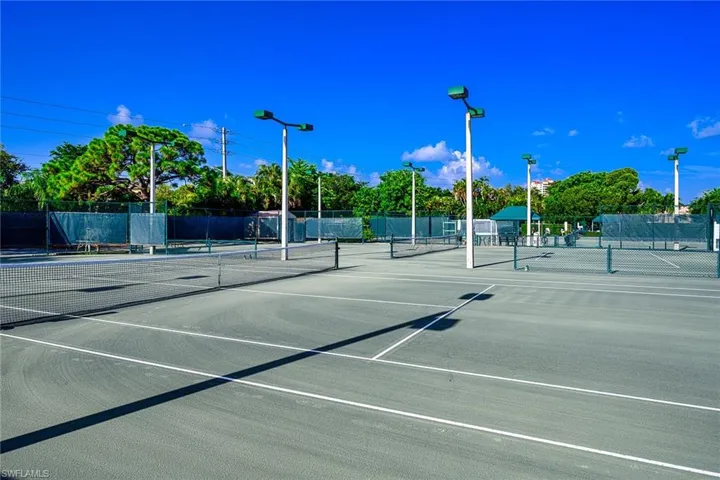 6 tennis courts