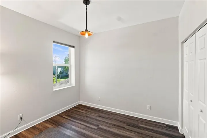 Bedroom/Office