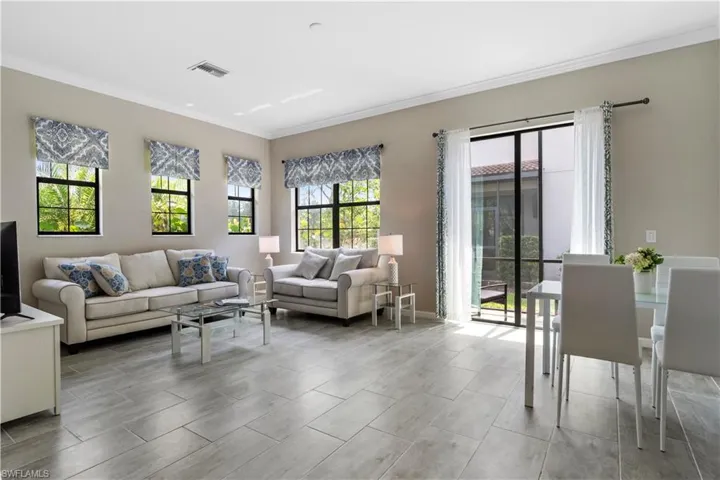 1150  Penrose  CT, Naples, FL 34113