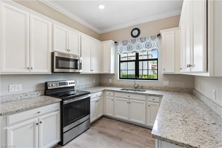 1150  Penrose  CT, Naples, FL 34113