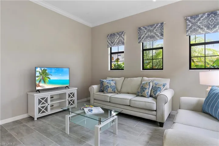 1150  Penrose  CT, Naples, FL 34113