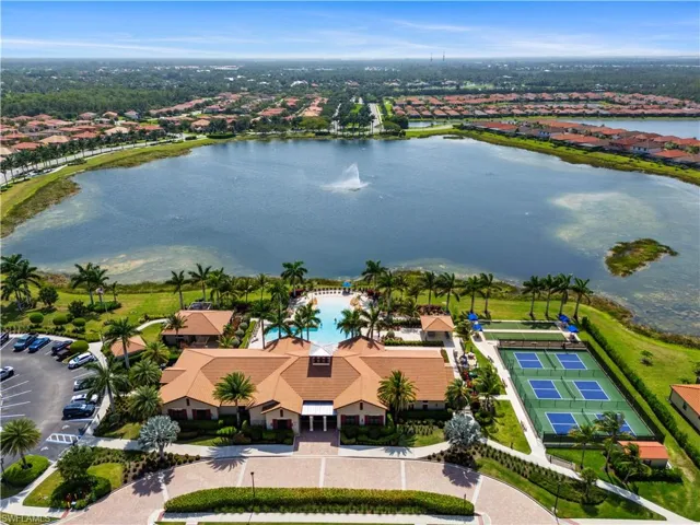 1150  Penrose  CT, Naples, FL 34113