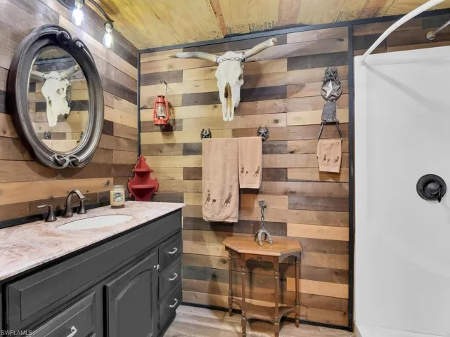 Guest Suite Bath