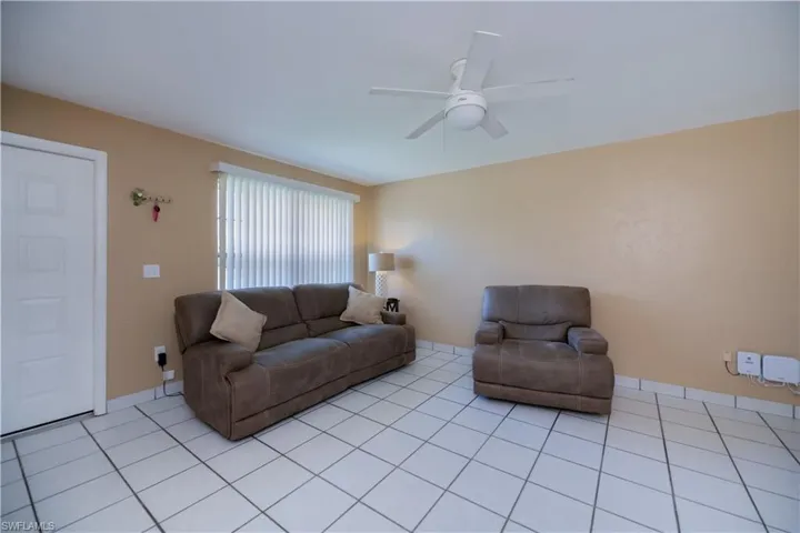 Living Room unit 218