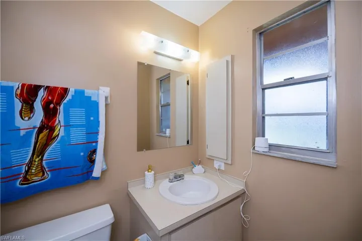 Master Shower unit 218