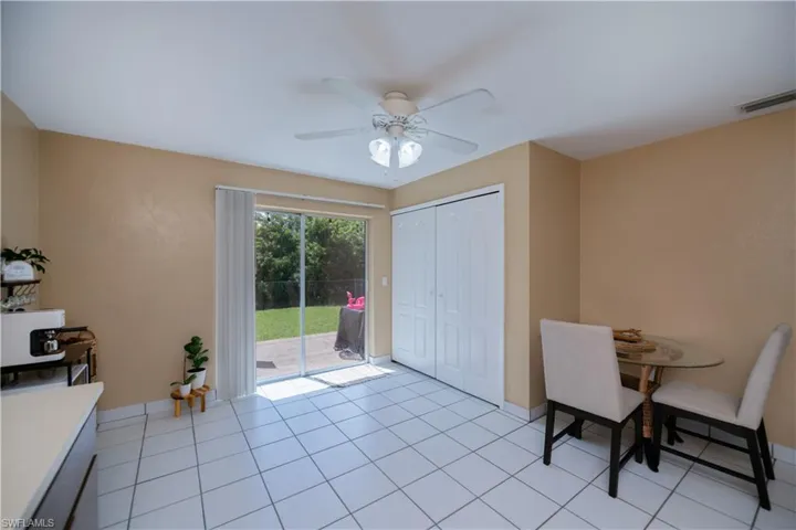 Kitchen unit 218