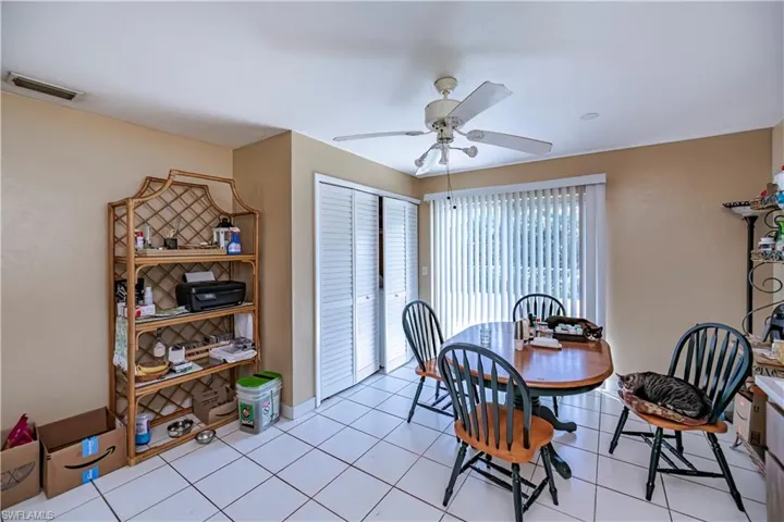 Dining unit 220