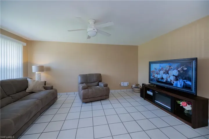 Living Room unit 218