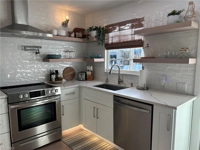 3409 Goldie Ln, Naples, Florida 34112