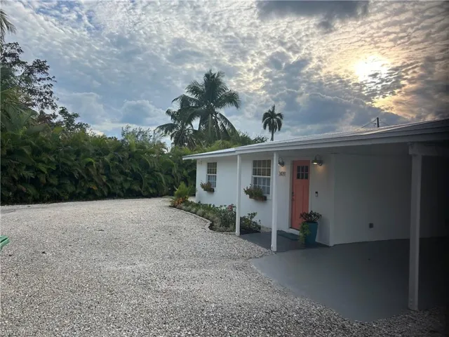 3409 Goldie Ln, Naples, Florida 34112