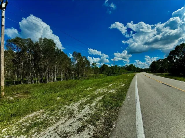1005/1007 Homestead Rd S, Lehigh Acres, Florida 33974