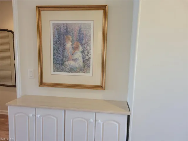 Extra cabinet in foyer for more storage