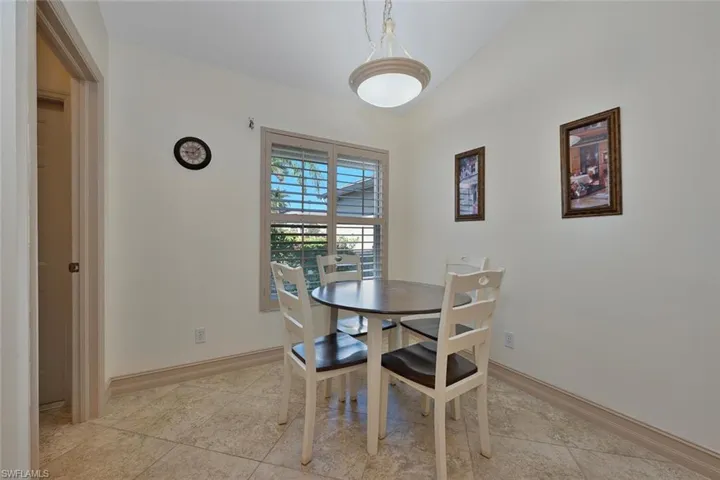 Eat-in Kitchen