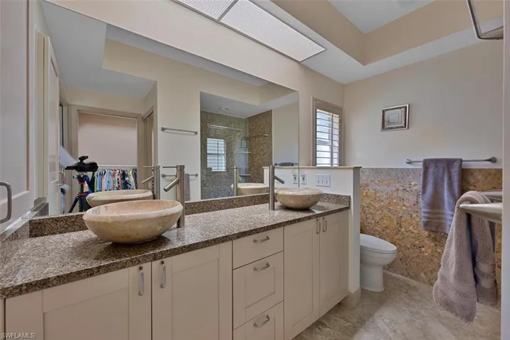 Primary bath