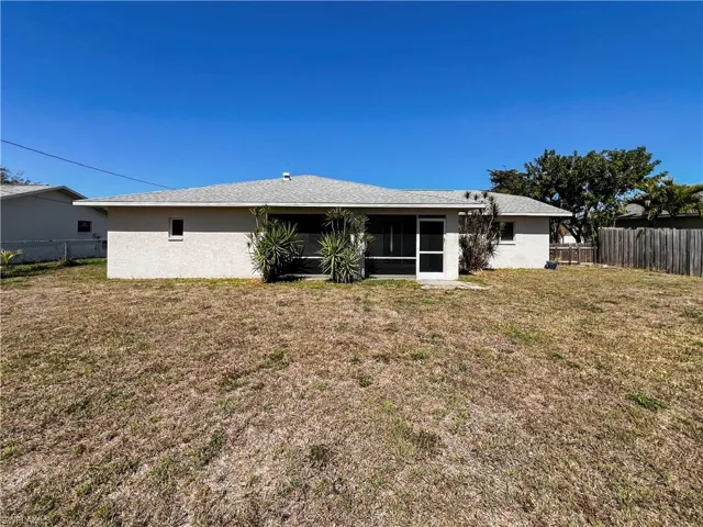 208 SE 17th  ST, Cape Coral, FL 33990