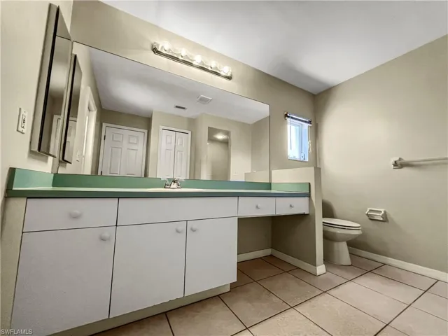 208 SE 17th  ST, Cape Coral, FL 33990