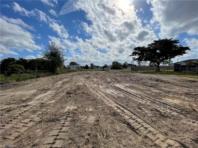 410 NE Van Loon  LN, CAPE CORAL, FL 33909