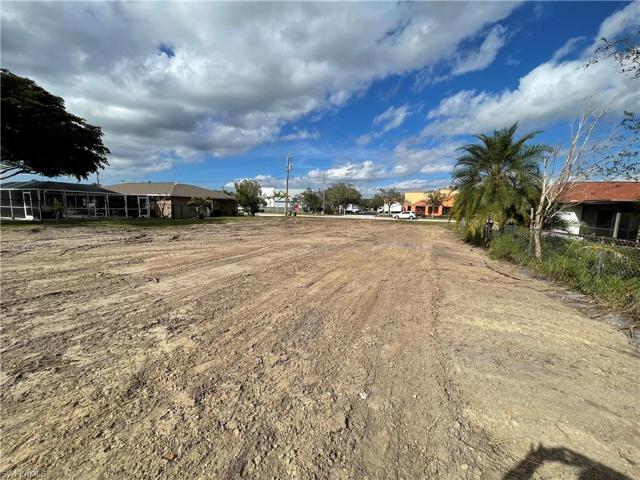 410 NE Van Loon  LN, CAPE CORAL, FL 33909