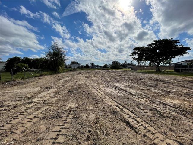 410 NE Van Loon  LN, CAPE CORAL, FL 33909
