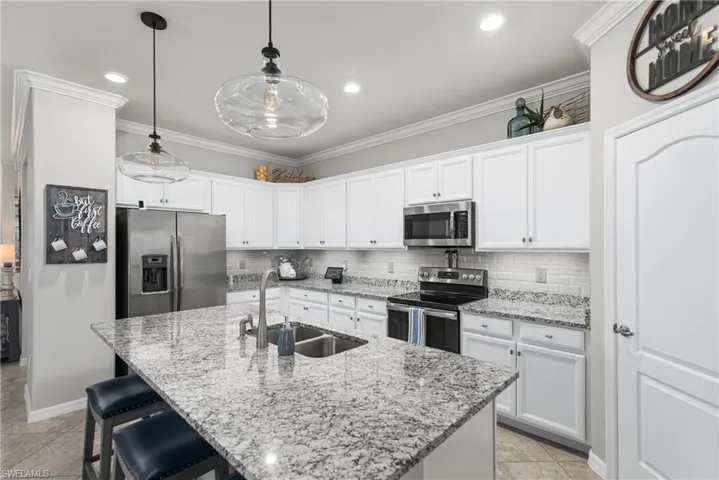 17321  Ashcomb  WAY, Estero, FL 33928