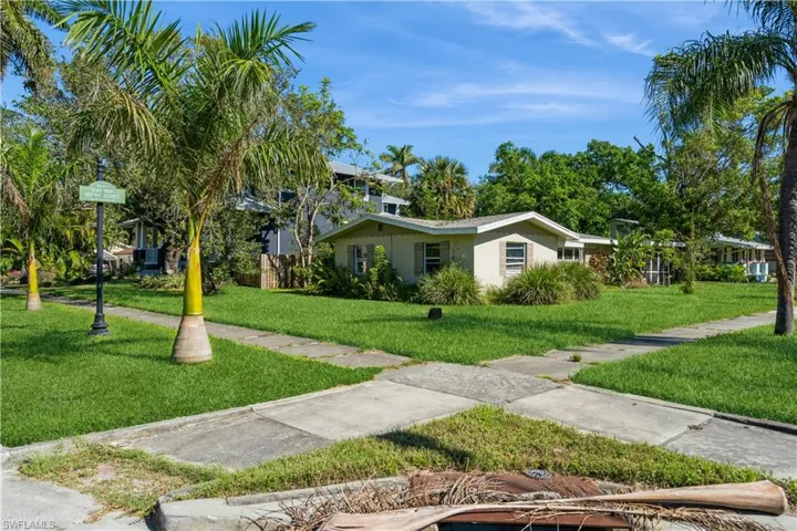 2705 Michigan Ave, Fort Myers Fl 33916
