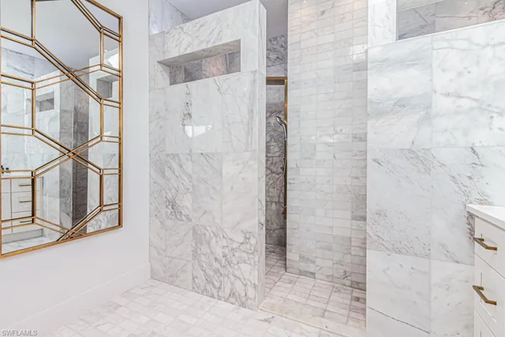 Marble entry to twin showers