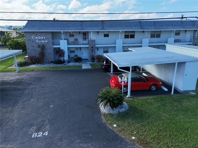 824 SE 46th  ST, Cape Coral, FL 33904