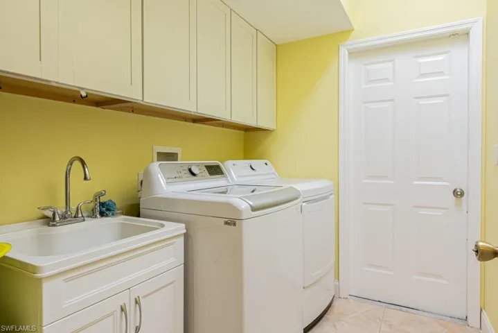 752  Grand Rapids  BLVD, Naples, FL 34120
