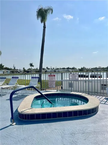 3036  Longview  LN, North Fort Myers, FL 33917