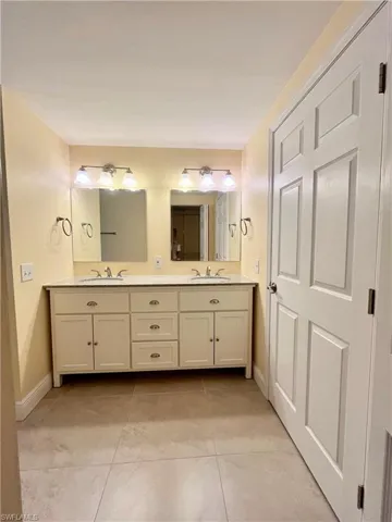3036  Longview  LN, North Fort Myers, FL 33917