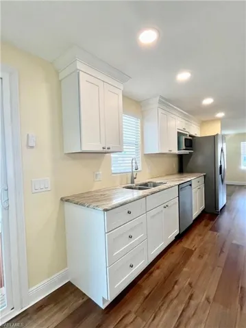 3036  Longview  LN, North Fort Myers, FL 33917