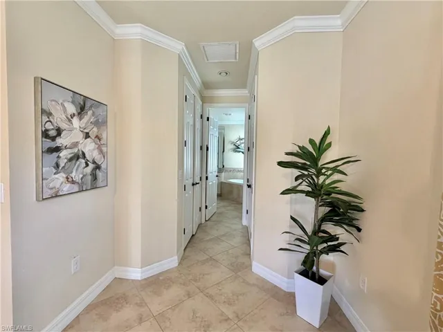 2930 Aviamar Cir, Naples, Florida 34114