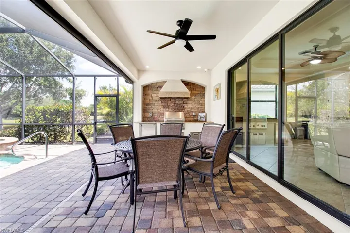 2930 Aviamar Cir, Naples, Florida 34114