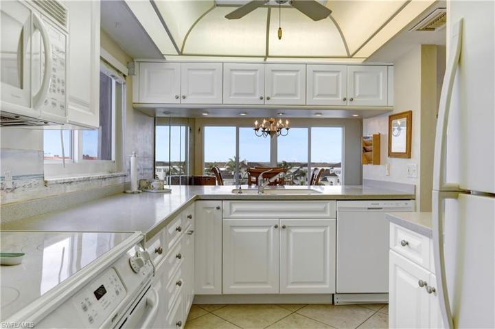 Sunrises from your kitchen and breakfast/dining room!