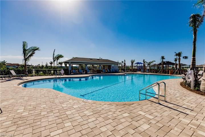 919 Stonewater Lake TER, CAPE CORAL FL 33993