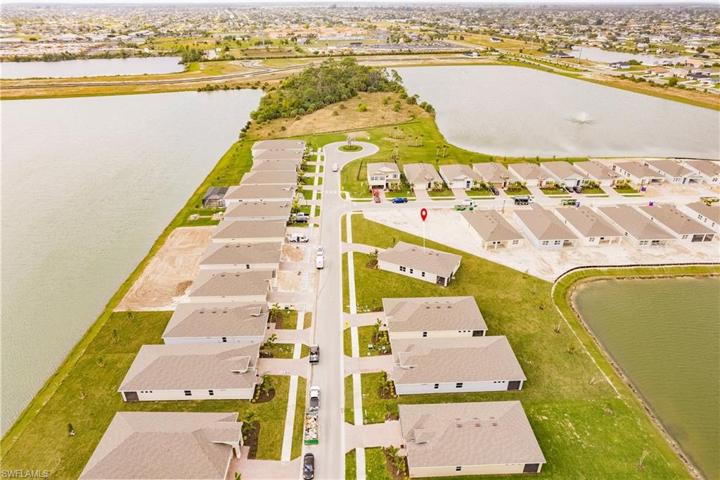 919 Stonewater Lake TER, CAPE CORAL FL 33993