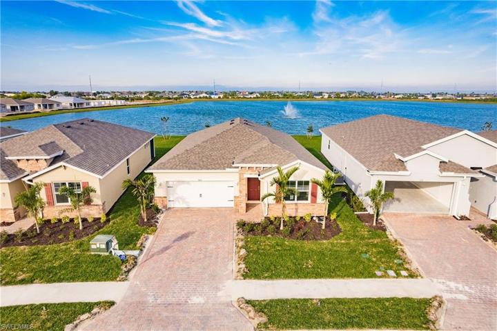 919 Stonewater Lake TER, CAPE CORAL FL 33993