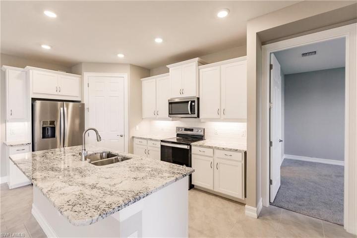 919 Stonewater Lake TER, CAPE CORAL FL 33993