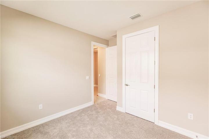 919 Stonewater Lake TER, CAPE CORAL FL 33993