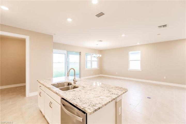 919 Stonewater Lake TER, CAPE CORAL FL 33993