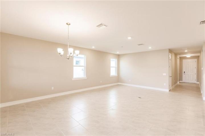 919 Stonewater Lake TER, CAPE CORAL FL 33993
