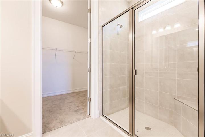 919 Stonewater Lake TER, CAPE CORAL FL 33993