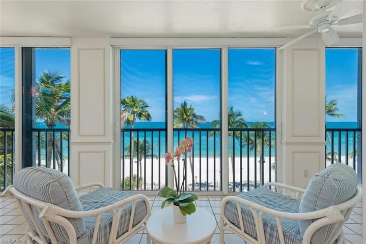 3377 Gulf Shore Blvd N 4d, Naples, Florida 34103